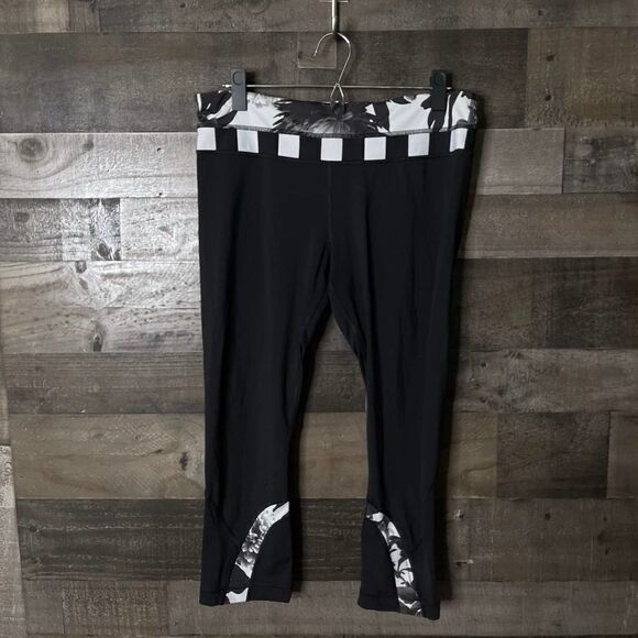 Lululemon Crop Leggings 10 - Picture 1 of 6